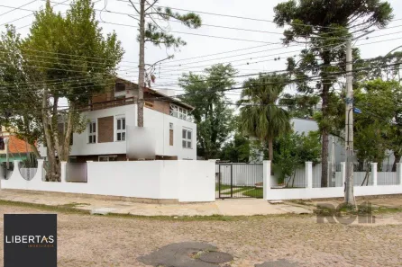 Casa com 2 Quartos à venda, 133m² no Guarujá, Porto Alegre