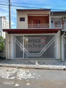 Sobrado com 3 Quartos à venda, 175m² no Vila Iapi, Taubaté