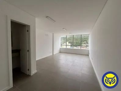Sala Comercial para alugar, 28m² no Saco dos Limões, Florianópolis