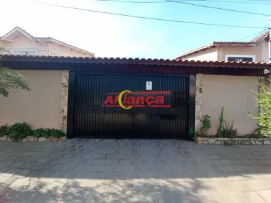 Casa com 4 Quartos à venda, 375m² no Jardim Santa Mena, Guarulhos