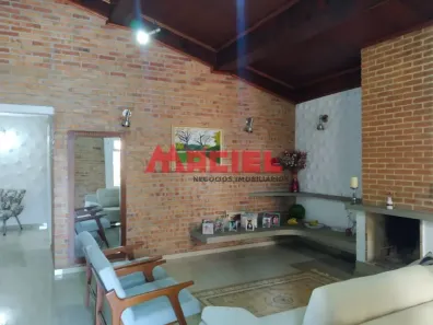 Casa com 4 Quartos à venda, 330m² no Jardim Esplanada, São José dos Campos