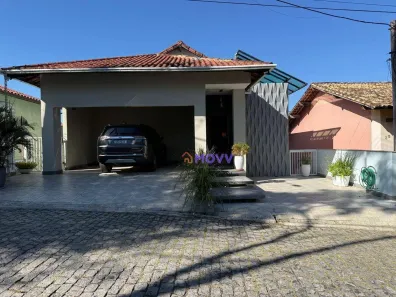 Casa de Condomínio com 5 Quartos à venda, 400m² no Sapê, Niterói