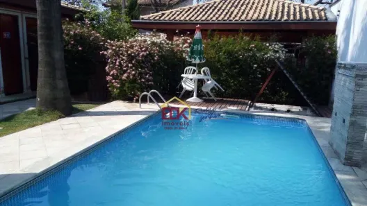 Sobrado com 3 Quartos à venda, 203m² no Loteamento Villa Branca, Jacareí