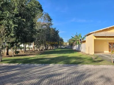 Lote/Terreno à venda, 300m² no Jardim Campo Alegre, Pindamonhangaba