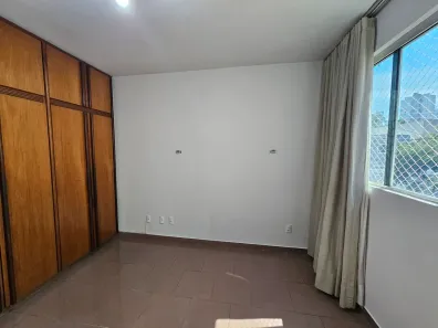 Apartamento com 3 Quartos para alugar, 75m² no Vila São João, Goiânia