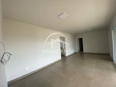Apartamento com 3 Quartos para alugar, 130m² no Jardim Colina, Uberlândia