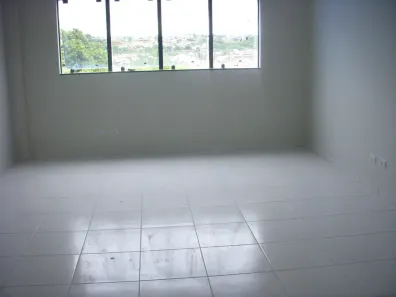 Sala Comercial para alugar, 30m² no Guaraituba, Colombo