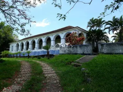 Fazenda/Sítio com 10 Quartos à venda, 1300m² no Badureco, Itaboraí