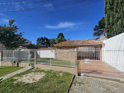 Casa com 4 Quartos para alugar, 137m² no Mercês, Curitiba
