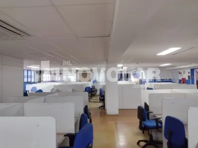 Prédio Comercial para alugar, 2000m² no Saúde, São Paulo