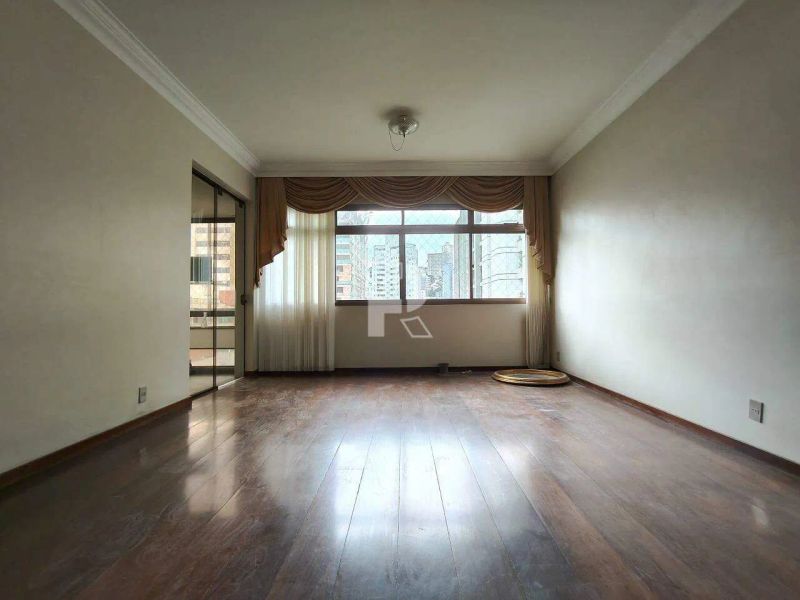 Apartamento com 4 quartos — Funcionários, Belo Horizonte