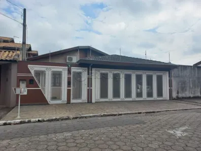 Casa com 3 Quartos à venda, 200m² no Jardim Santa Maria, Jacareí