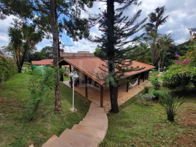 Casa de Condomínio com 2 Quartos para alugar, 100m² no Retiro Do Chale, Brumadinho