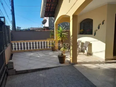 Imóvel Comercial com 3 Quartos à venda, 300m² no Capela, Vinhedo
