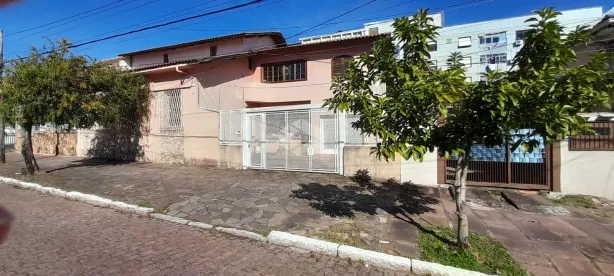 Casa com 4 Quartos à venda, 438m² no Medianeira, Porto Alegre