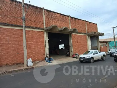 Galpão/Depósito/Armazém para alugar, 1000m² no Custódio Pereira, Uberlândia