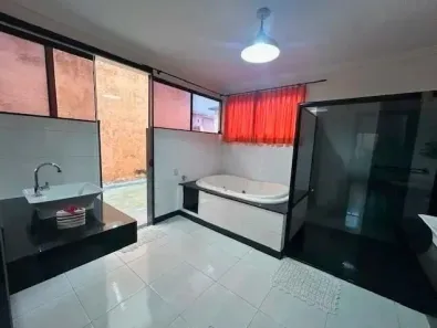 Casa com 4 Quartos para alugar, 200m² no Parque Verde, Belém