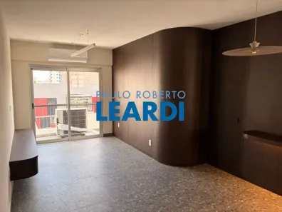 Apartamento com 2 Quartos para venda ou aluguel, 80m² no Vila Olímpia, São Paulo