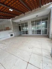 Sobrado com 4 Quartos à venda, 285m² no Núcleo Bandeirante, Brasília