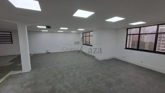 Ponto Comercial com 3 Quartos para alugar, 302m² no Bela Vista, São Paulo