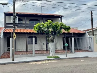 Casa com 3 Quartos à venda, 252m² no São Pedro, Londrina