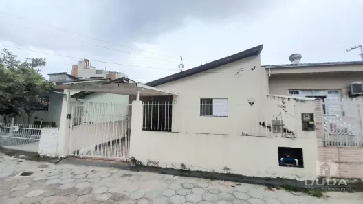Casa com 3 Quartos à venda, 93m² no Trindade, Florianópolis