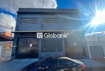 Galpão/Depósito/Armazém para alugar, 390m² no Edgar Pereira, Montes Claros