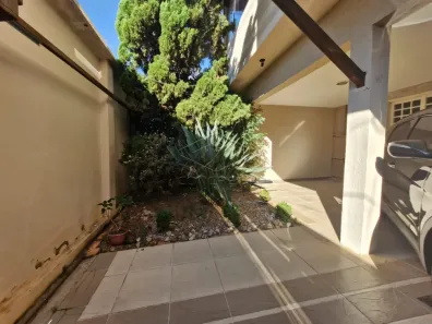 Sobrado com 3 Quartos à venda, 111m² no Chácara Floresta, Botucatu