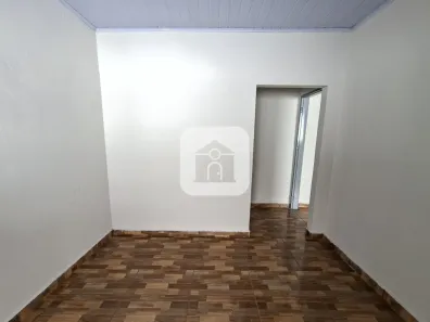 Casa com 4 Quartos para alugar, 70m² no Jaraguá, Uberlândia