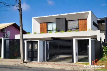 Casa com 3 Quartos à venda, 208m² no Saguaçu, Joinville