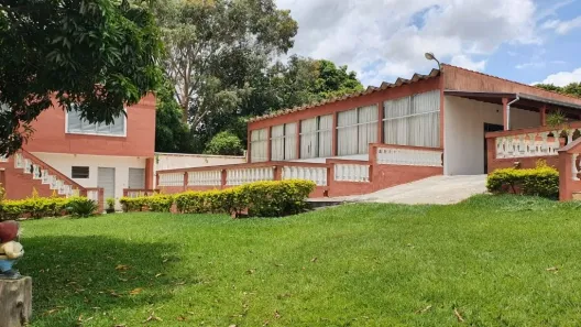 Fazenda/Sítio com 2 Quartos à venda, 490m² no Jardim Ismênia, São José dos Campos