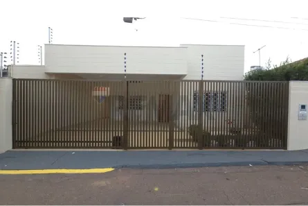 Casa com 3 Quartos à venda, 166m² no Núcleo Habitacional Rio Vermelho, Rondonópolis