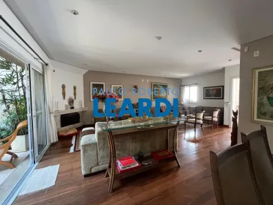 Casa de Condomínio com 5 Quartos à venda, 340m² no Santo Amaro, São Paulo
