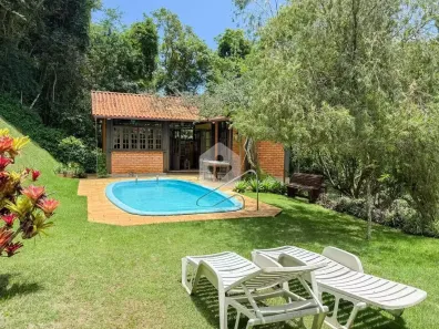 Casa com 5 Quartos à venda, 221m² no Itaipava, Petrópolis