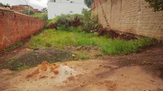 Lote/Terreno à venda, 200m² no Residencial Alvorada, Iracemápolis