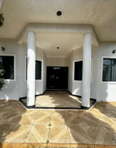 Casa de Condomínio com 3 Quartos à venda, 338m² no Loteamento Portal do Sol I, Goiânia