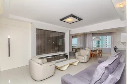 Apartamento com 3 Quartos para alugar, 310m² no Centro, Balneário Camboriú