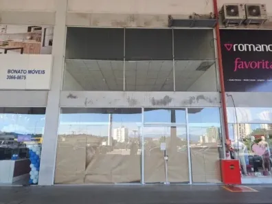 para alugar, 208m² no Kobrasol, São José