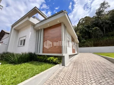 Casa com 3 Quartos à venda, 160m² no São Pedro, Brusque
