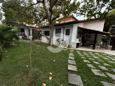 Casa de Condomínio com 4 Quartos à venda, 363m² no Itaipu, Niterói
