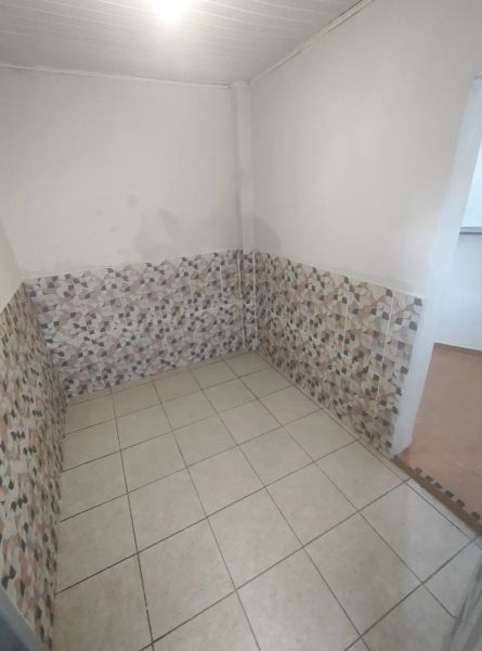 Casa com 2 quartos — Calafate, Belo Horizonte