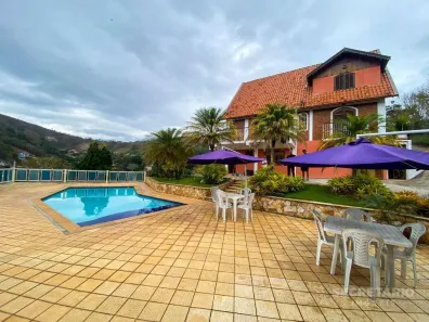 Casa com 8 Quartos à venda, 1100m² no Itaipava, Petrópolis