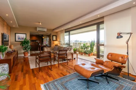Apartamento com 3 Quartos à venda, 223m² no Jardim Europa, Porto Alegre