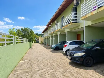 Casa de Condomínio com 2 Quartos para alugar, 66m² no Rio Tavares, Florianópolis