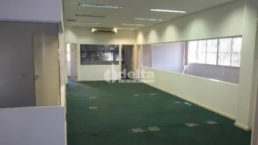 Ponto Comercial à venda, 164m² no Tabajaras, Uberlândia
