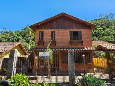 Casa com 5 Quartos à venda, 249m² no Mury, Nova Friburgo