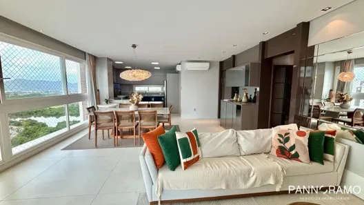 Apartamento com 3 Quartos para alugar, 172m² no Centro, Balneário Camboriú
