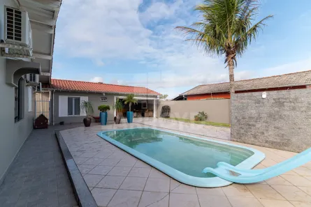 Casa com 3 Quartos à venda, 194m² no Centro, Tubarão