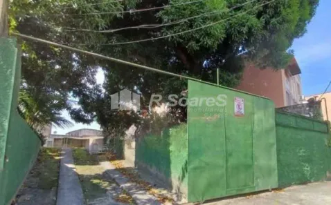 Galpão/Depósito/Armazém para venda ou aluguel, 500m² no Oswaldo Cruz, Rio de Janeiro