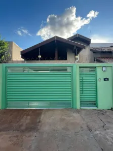 Casa com 3 Quartos à venda, 150m² no Parque Residencial Rita Vieira, Campo Grande